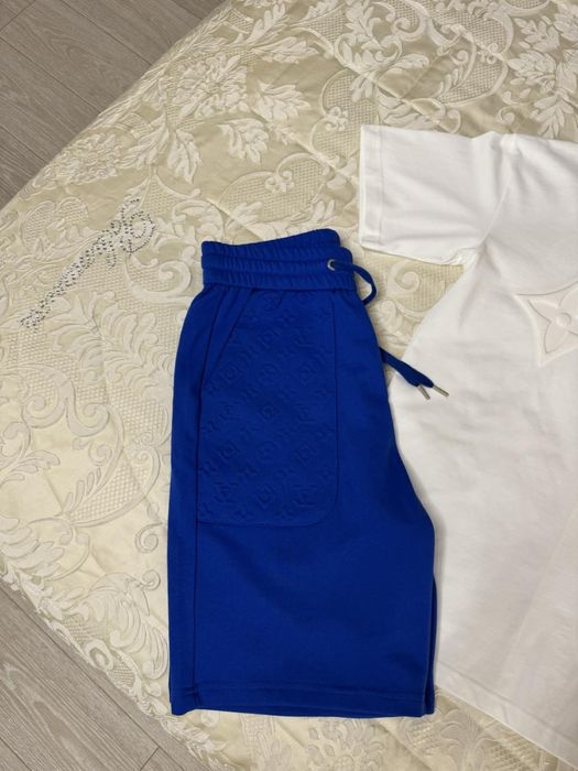 Класний костюм  Louis Vuitton