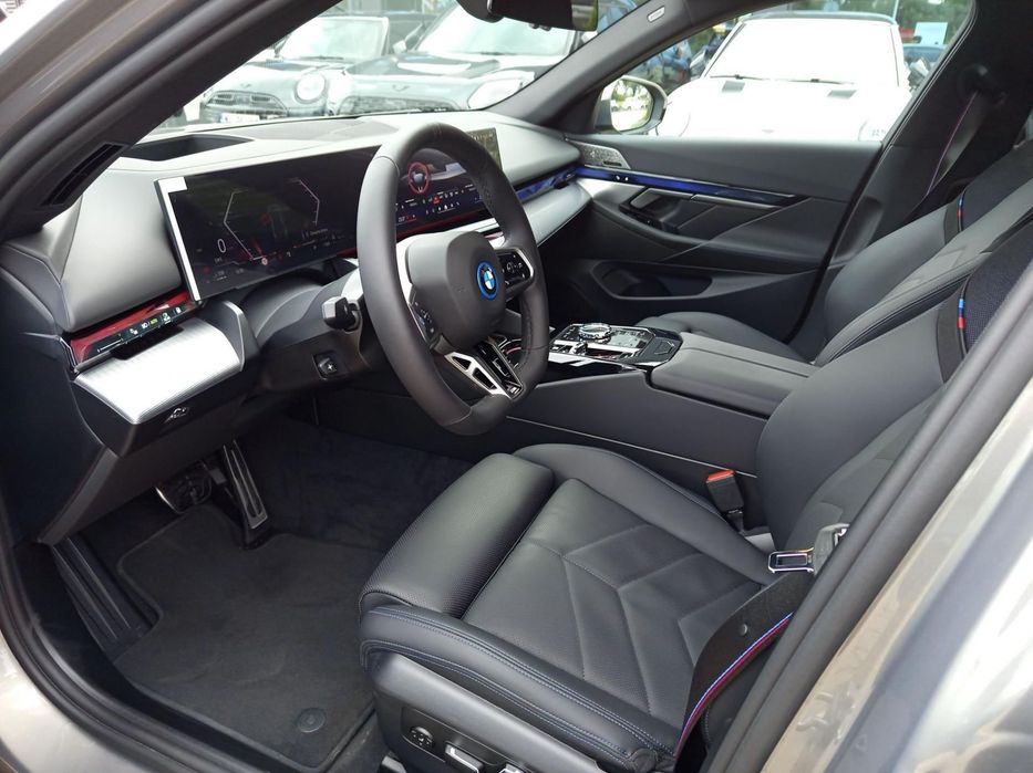 BMW Seria 5 550e xDrive, Pakiet sportowy M Pro,  Bowers & Wilkins, Kmaery 360