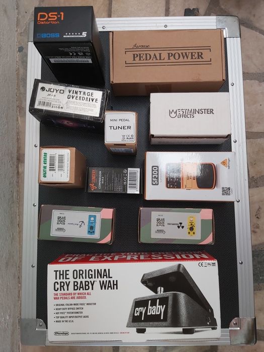 Pedaleira de efeitos com flight case64740677622914123