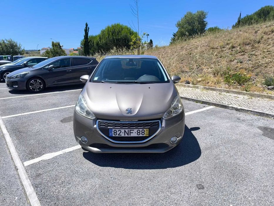 Peugeot 208 — fotografia 2
