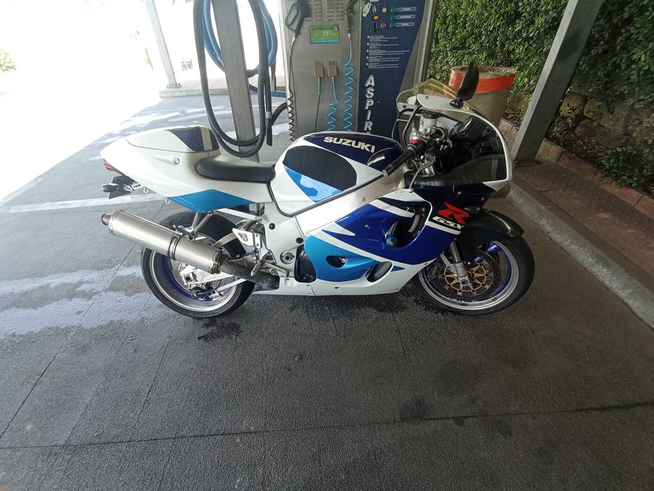 Suzuki GSXR 750 injeção