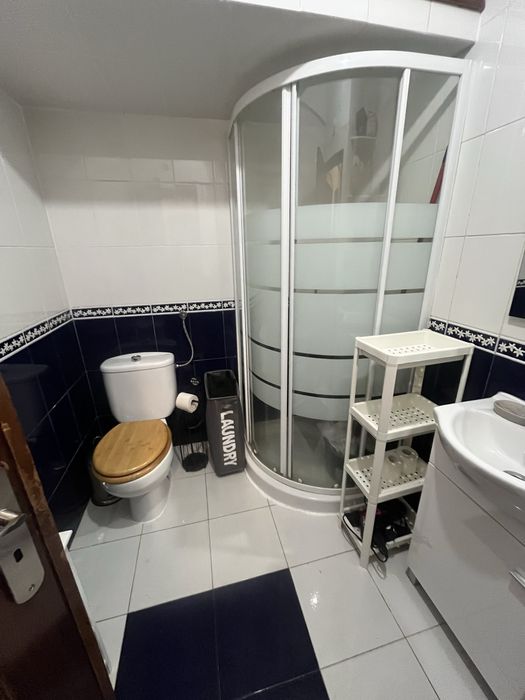 Aluga se t1 charneca da caparica mobilada equipado