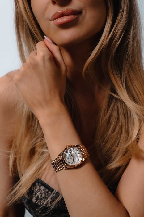 Zegarek Rolex Day Date 36 z diamentami Masa perłowa