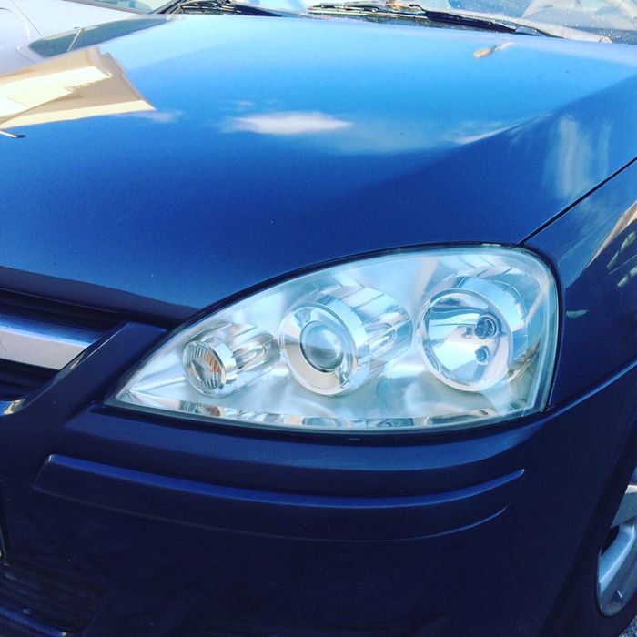 Polimento e restauro de faróis auto