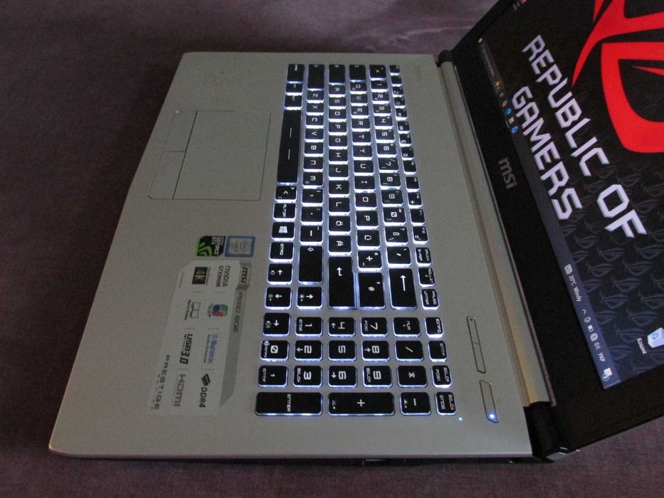 ІГРОВИЙ ТОП MSI Dominator/i7 8-ядр 3.7Ghz+Geforce GTX 4Gb+16Gb, Ноутбук