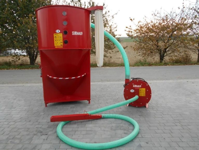 Кормосмеситель кормозмішувач с измельчителем для зерна Польский