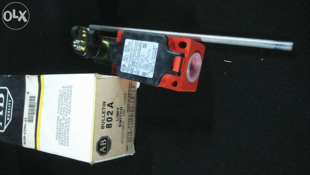 Interruptor limite fim de curso Allen Bradley 802A-C37P4-S764739834801667120