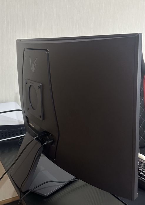 Monitor LG curvo 32’’