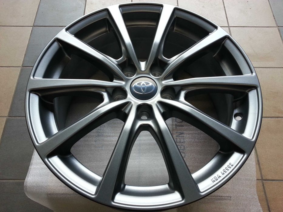 Felgi aluminiowe 5x114,3 7,5x18 60,1  Brock B32 Lexus Toyota Suzuki