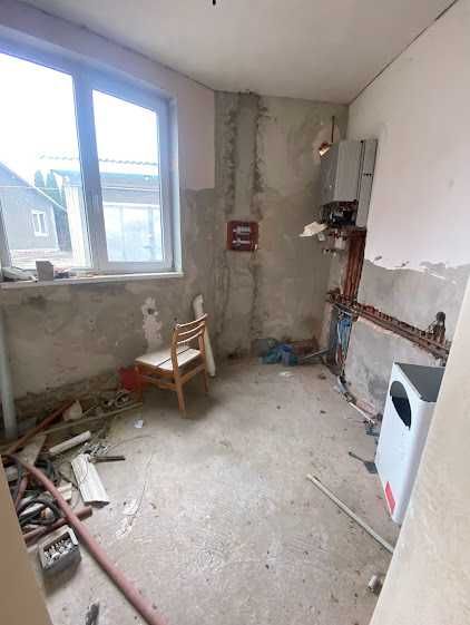 продається будинок с Керстенці (40 км від Чернівців)