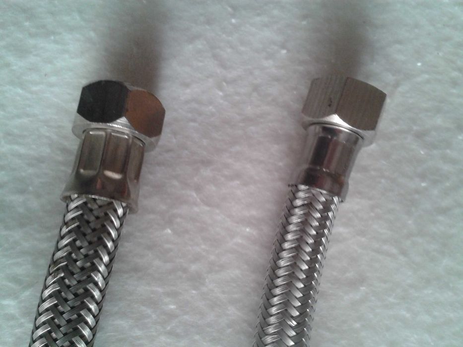 2 BICHAS /tubos de água flexível aço inox comp.26 cms, NOVAS