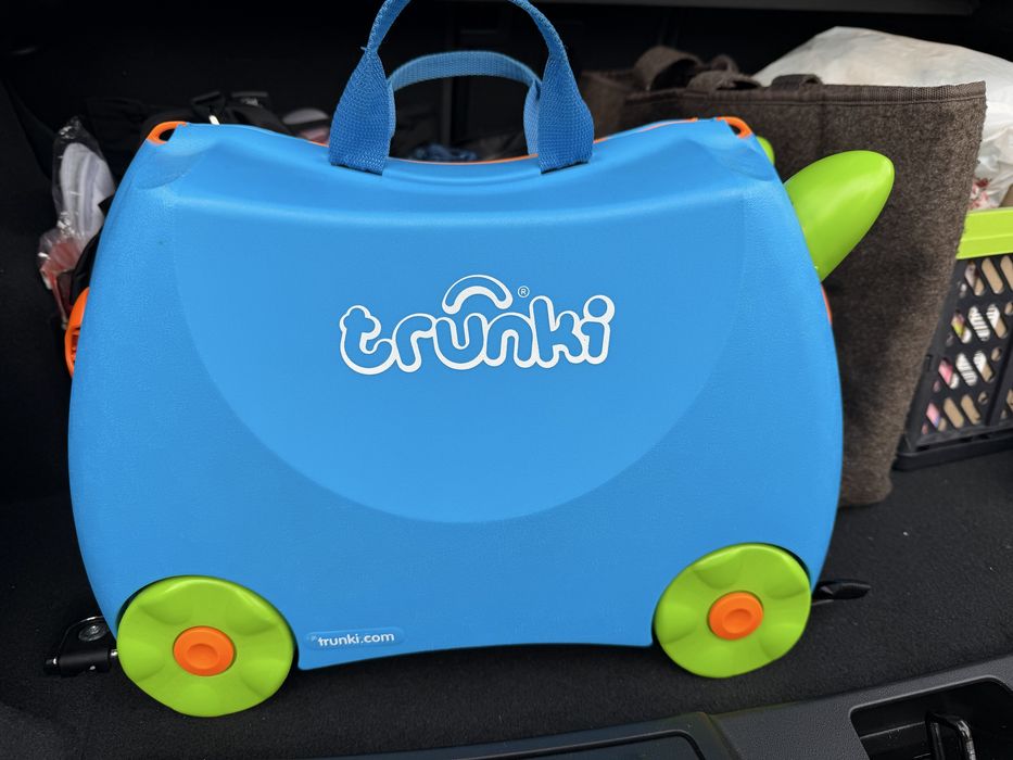 Trunky дитячий чемодан валіза каталка беговел