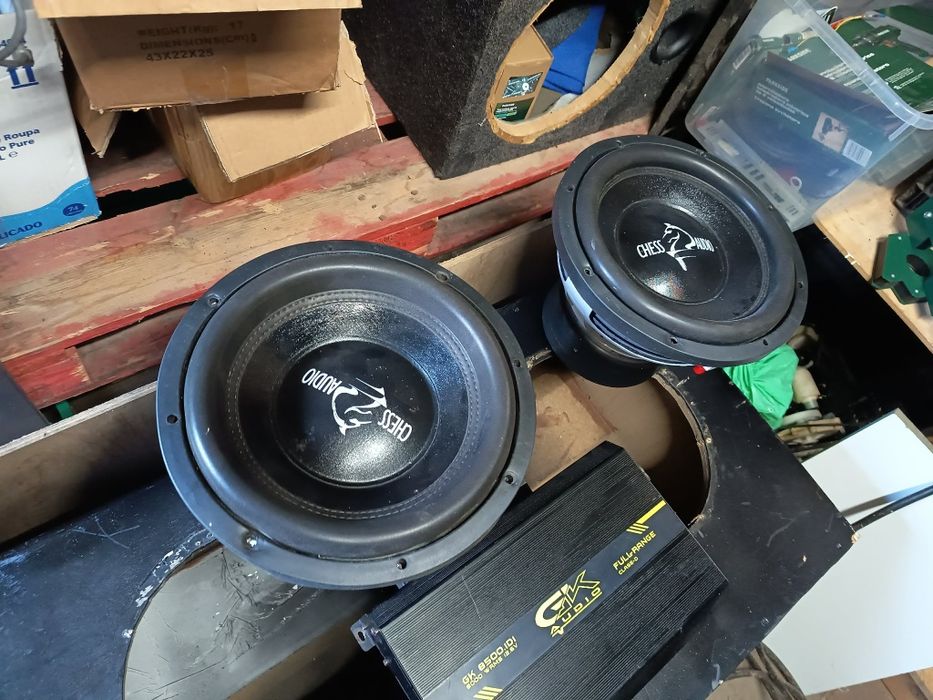 Subwoofer chess audio e amplificador Gk
