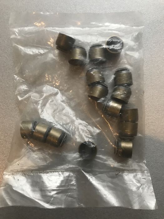 Сальники клапанов 01320784A00 Nissan