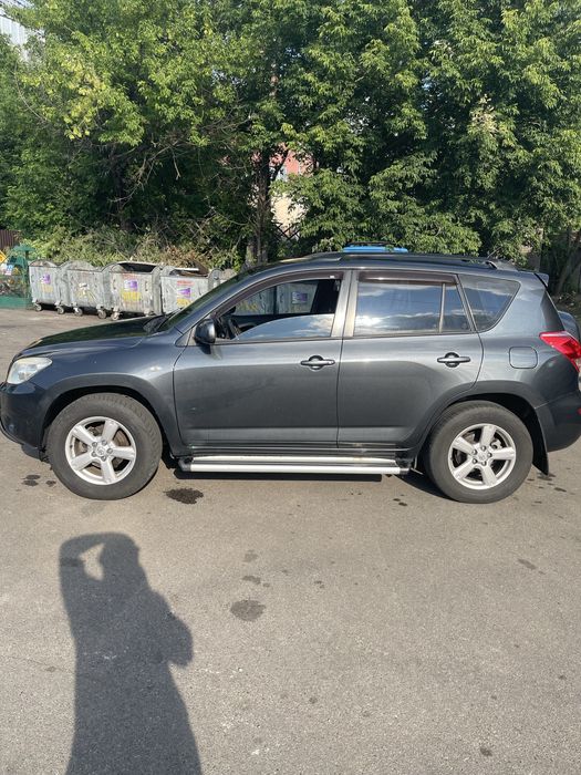 Продається Toyota rav 4