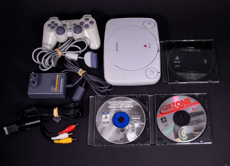 Konsola PsOne SCPH-102 + Zasilacz SCPH-114 + Pad SCPH-110 + Gry