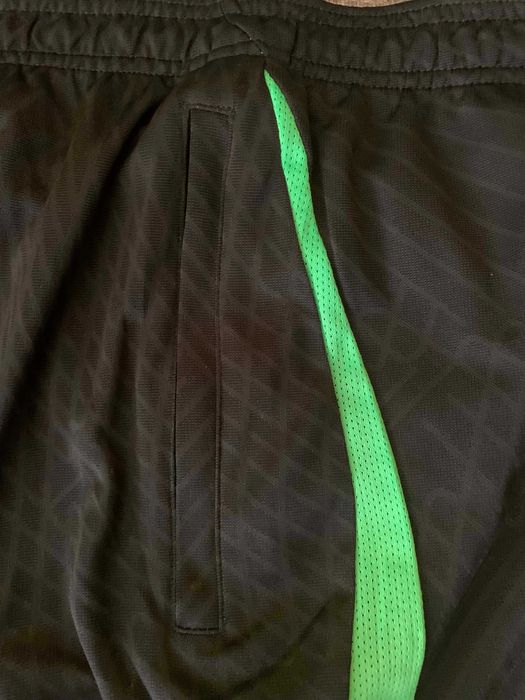 Spodenki sportowe Nike Dri-Fit Liverpool FC