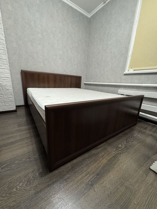 Ліжко 160Х200 з матрасом