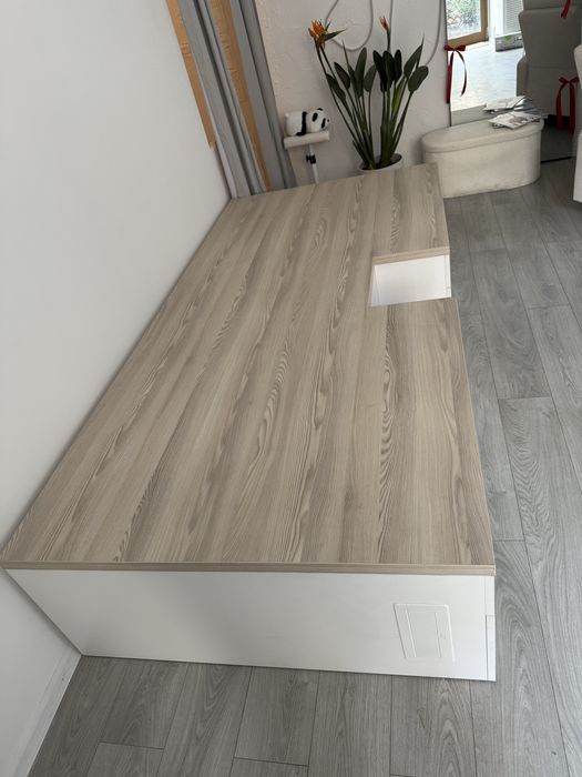 Podest dla salonu manicure pedicure