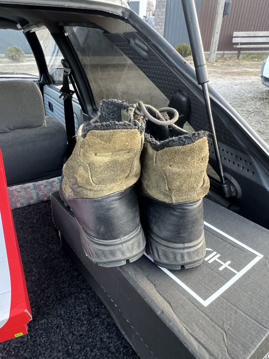Продам чоботи.