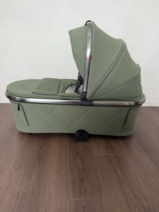 Продам коляску 2-в-1 в  Carella Omega в ідеальному стані