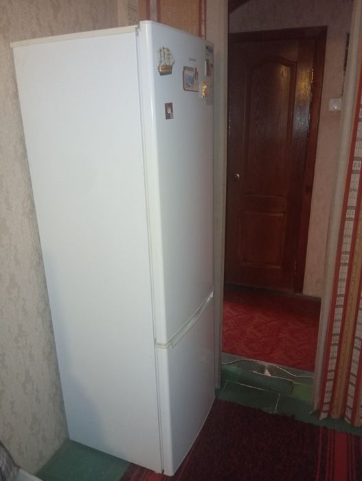 Продам Холодильник срочно.