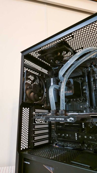 PC i5 12600k - msi sea hawk 2080ti - 32gb - 500gb - msi z690 - 750W