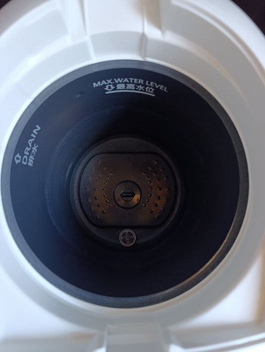 Термопот  PANASONIC NC-HU301PZTW із вбудованим акумулятором на 3 л
