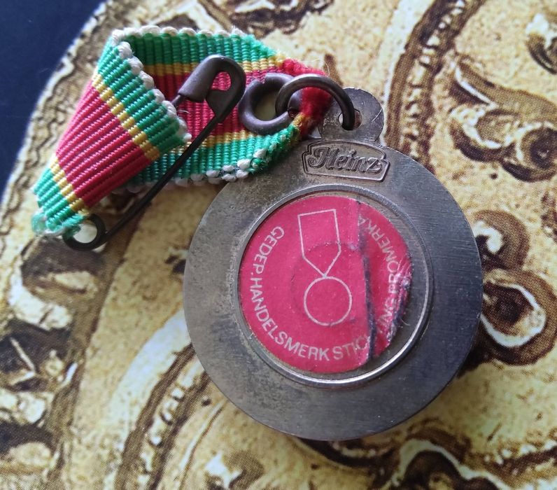 16126#Medalha Apollo XI
Antes de comprar por favor analise as imagens 
Pagamento por transferência bancária 
Ctt normal € 1,35
ctt registado