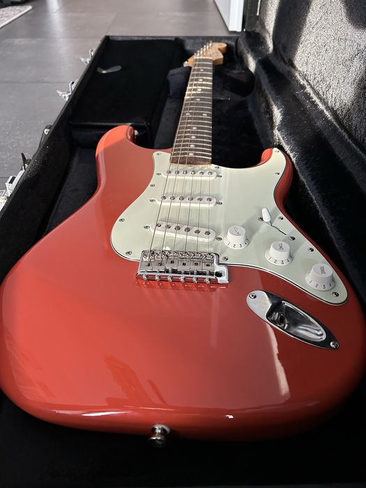 Fender Japan FSR Classic 60s Stratocaster Fiesta Red Chris Buck