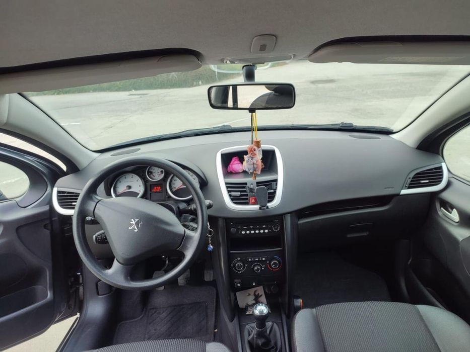 Peugeot 207 легковий універсал