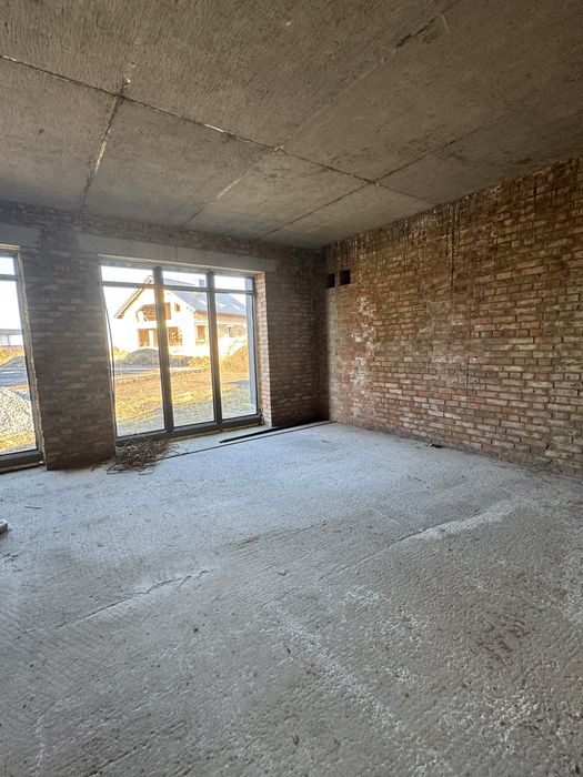 Продаж Стильного Котеджу  на Щасливому.