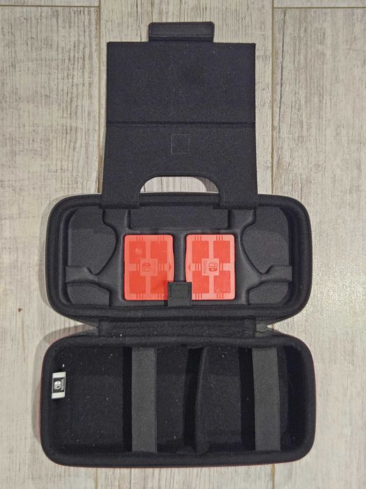 Etui Nintendo Switch + 2 pojemniki na gry – twarde, czarne - darmowa dostawa