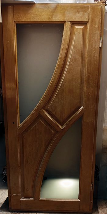 Двері дубові, нові