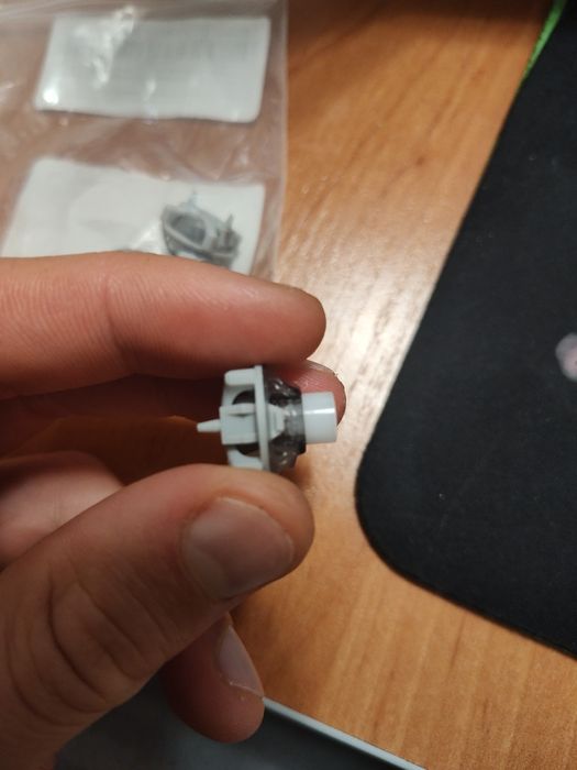 4 szt. UFO Silver Magnetic Switches