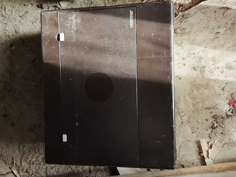 Швейна машинка veritas