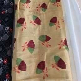 Pedaços de veludo cotelê e tecidos muito antigos  #