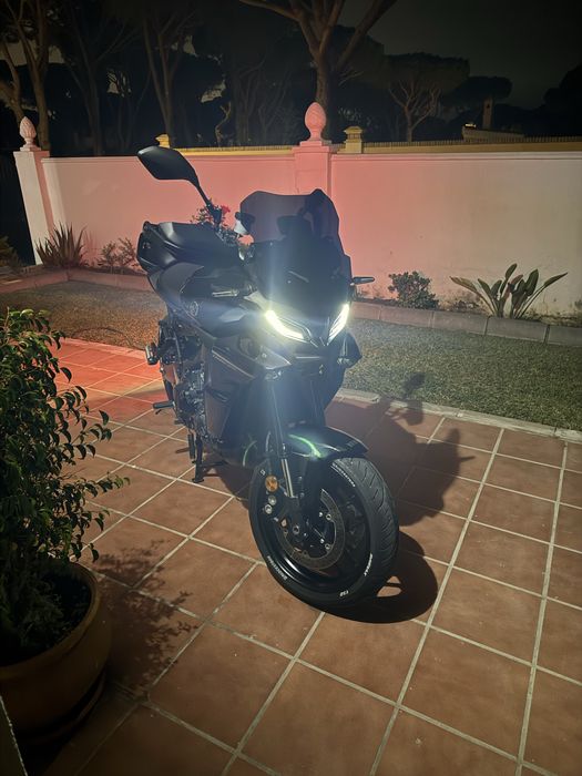 Yamaha Tracer 900 imaculada