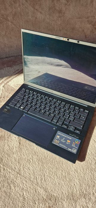 ASUS Zenbook 14 – Intel 32 GB RAM  1 TB  Harman Kardon / Dolby Atmos