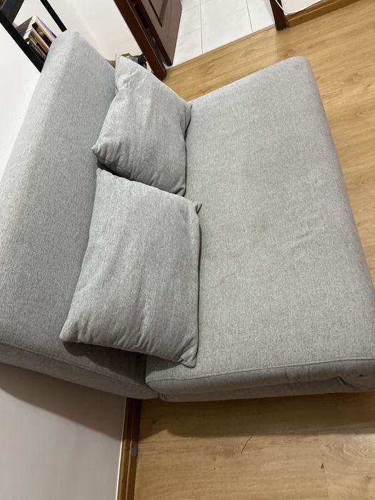 Vendo Sofá-Cama. em ótimo estado.  Largura 1,20. Cumprimento 2.10