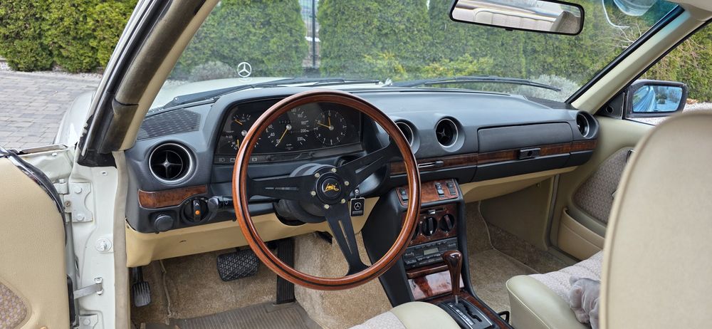 Mercedes coupe c123 w123