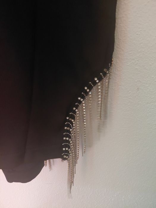 Vestido prero com racha com brilhantes