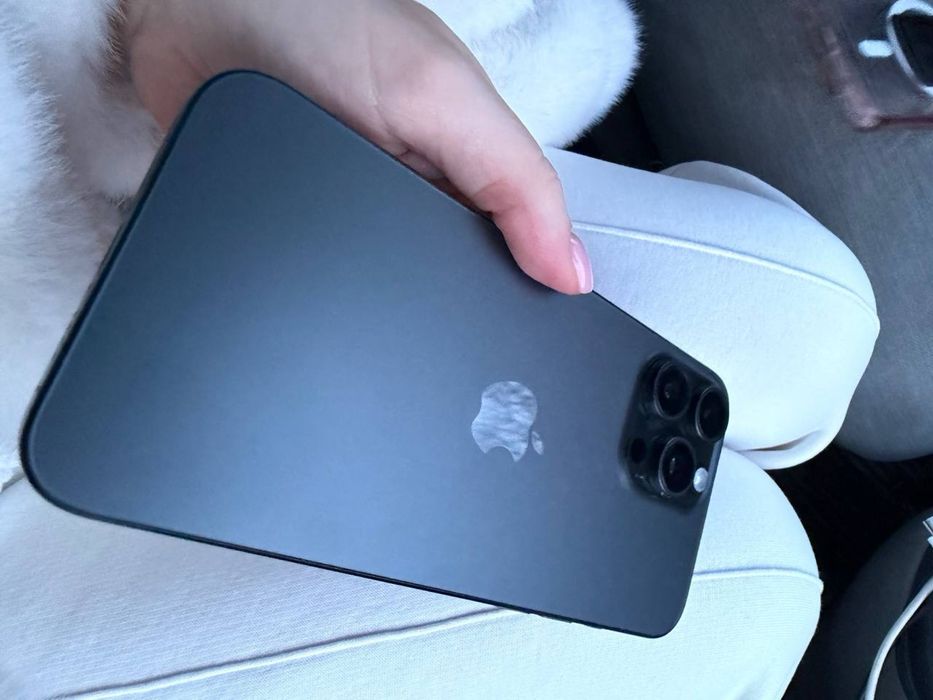 Айфон 15 про мах 256гб в идеальном состоянии