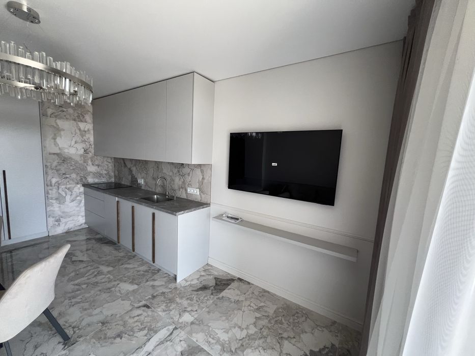 Продаж гарноі 2кім квартири поряд з парком