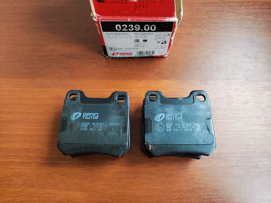 Тормозні колодки Remsa 0239.00  Opel Vectra B, Omega A,B