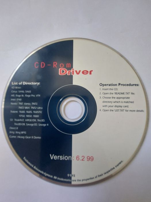 Zestaw oryginalnych płyt CD ze sterownikami na komp PC