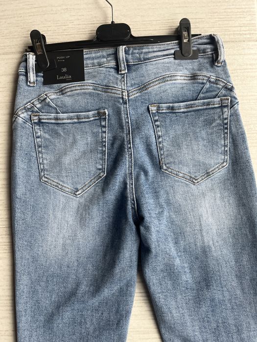 Spodnie jeansowe  nowosć Laulia