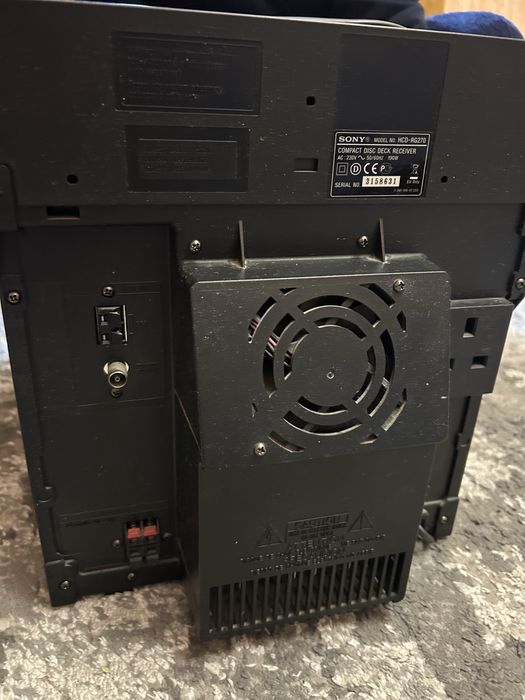 Музичний центр, без колонок.