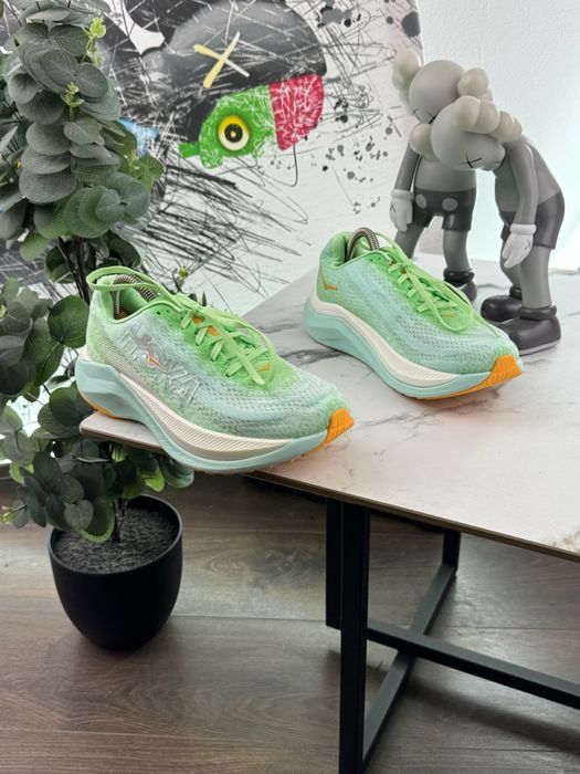 Кросівки Hoka Mach X 39 розмір Е14924