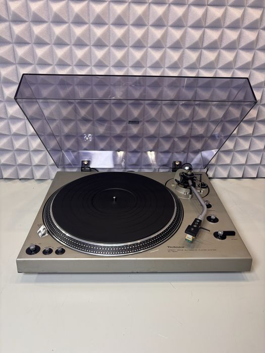 Gramofon Technics SL 1600